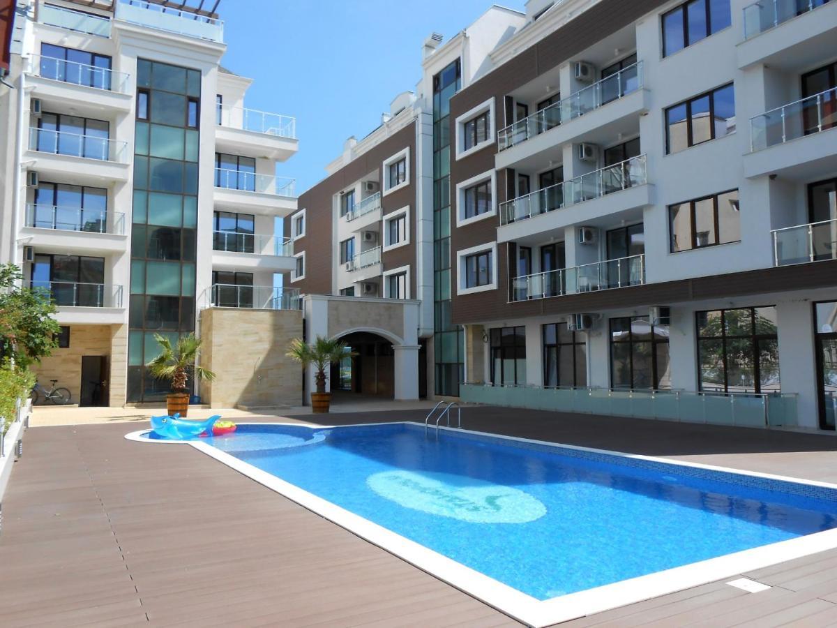 Sea View Apartment Free Parking Primorsko Buitenkant foto