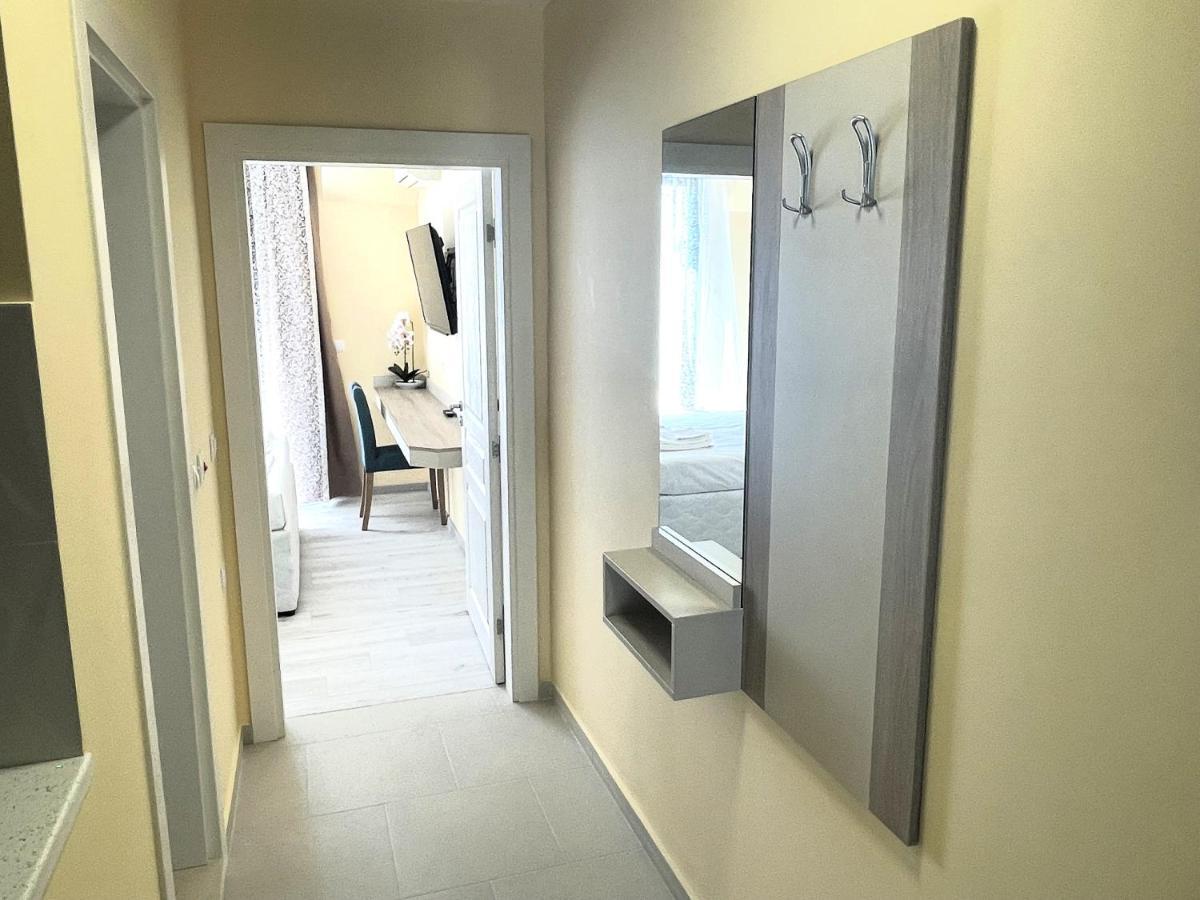 Sea View Apartment Free Parking Primorsko Buitenkant foto
