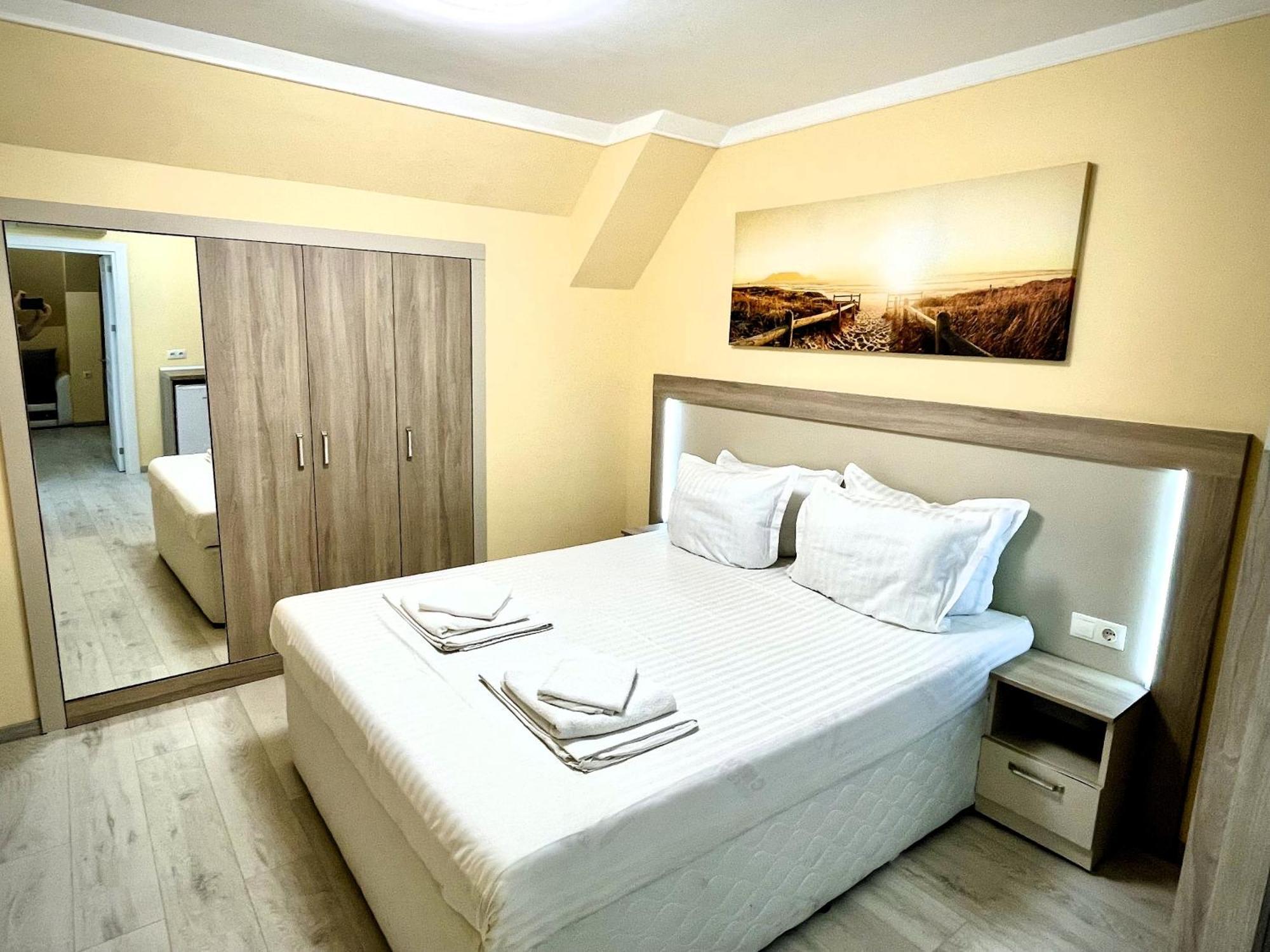 Sea View Apartment Free Parking Primorsko Buitenkant foto