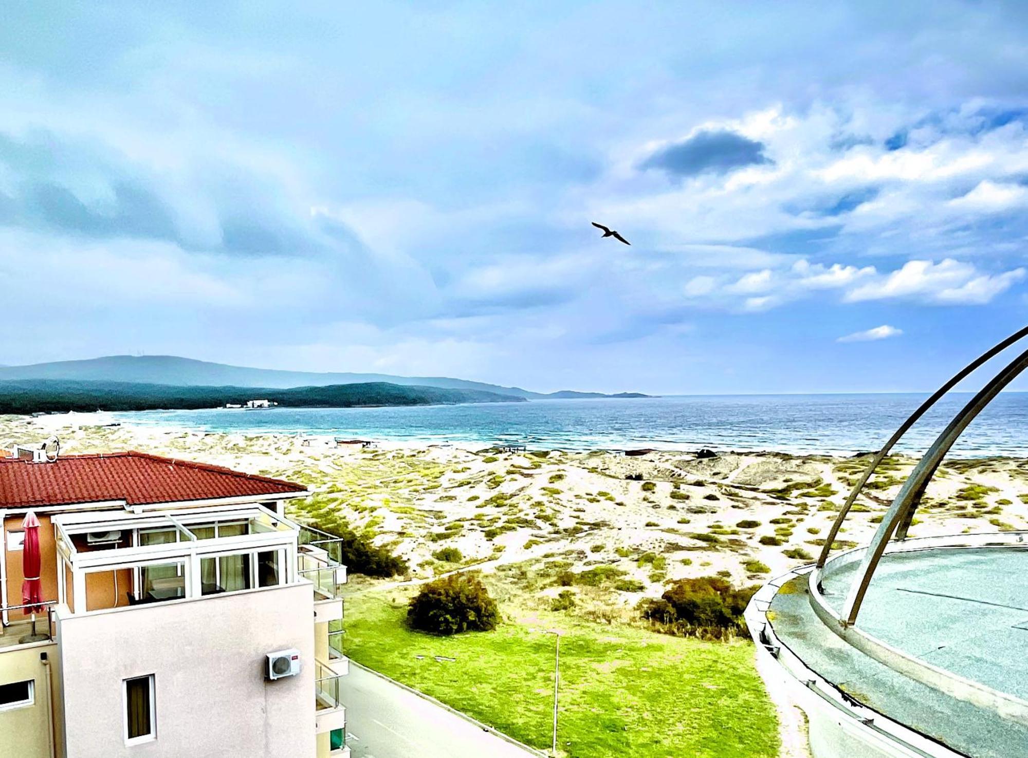 Sea View Apartment Free Parking Primorsko Buitenkant foto